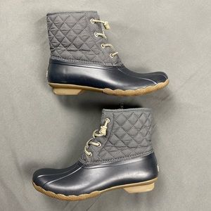 Blue And Gray Sperry’s 💫